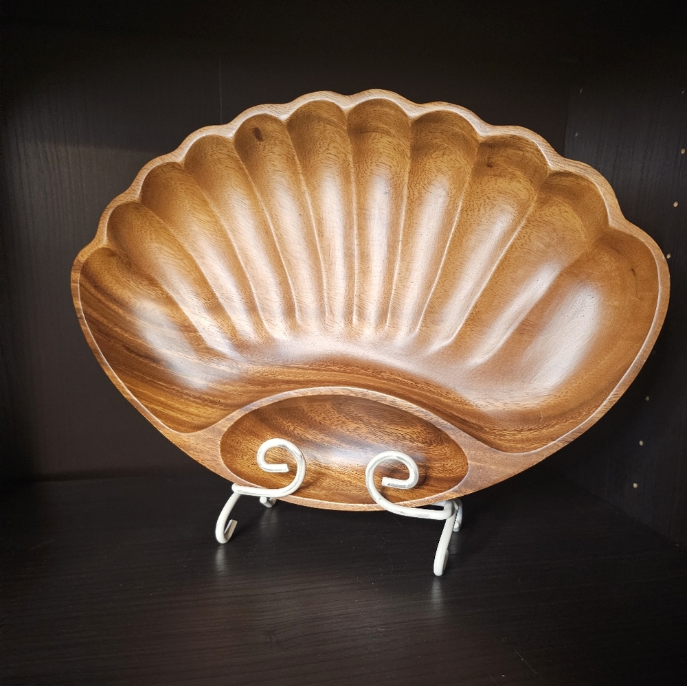Vintage Wooden Scalloped Monkey Pod Divided Serving Tray Clam Shell